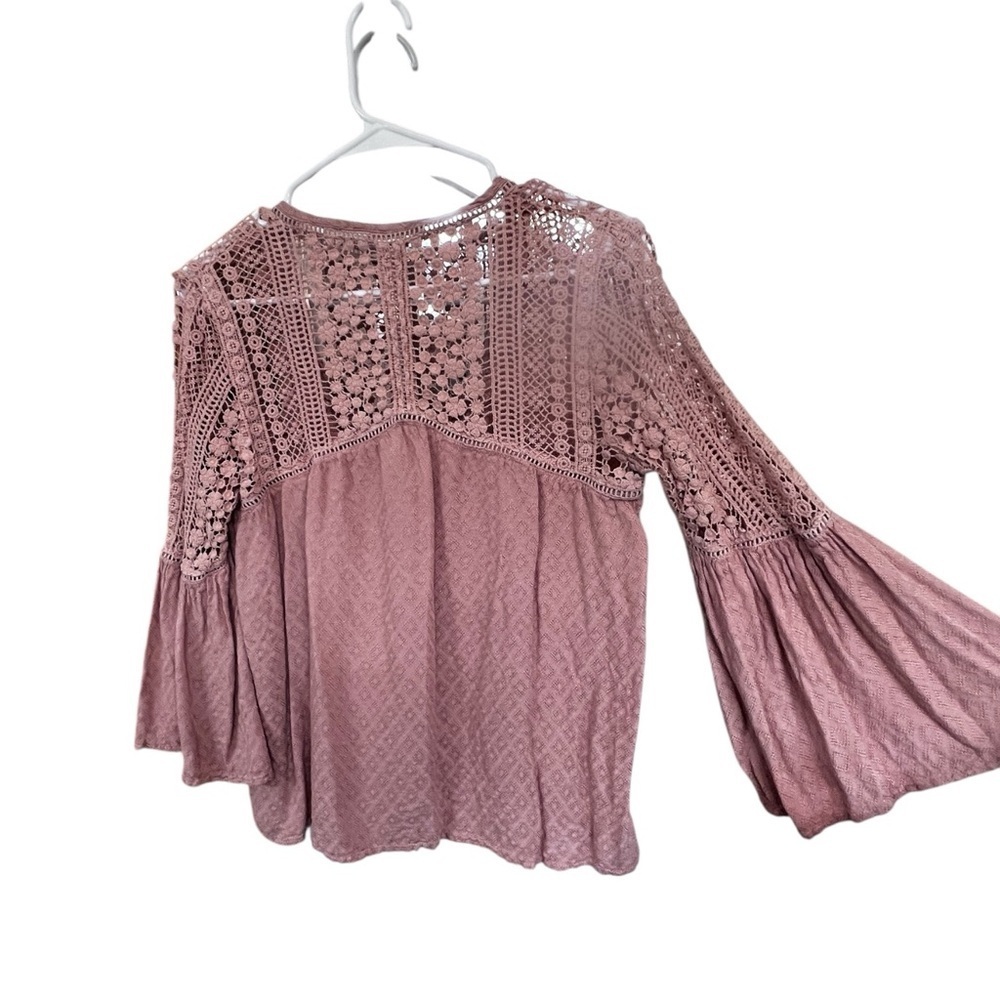 Lovestitch Crochet Lace Pink Top - Picture 4 of 5